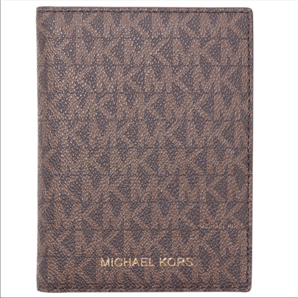 Michael Kors Jet Set Passport Wallet